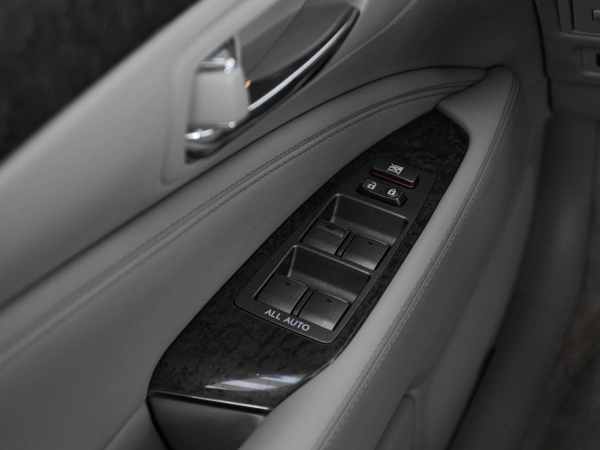 Lexus LS, IV фото №16