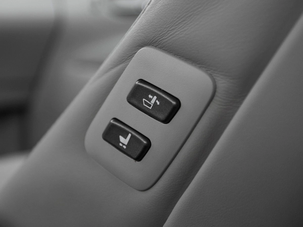 Lexus LS, IV фото №19