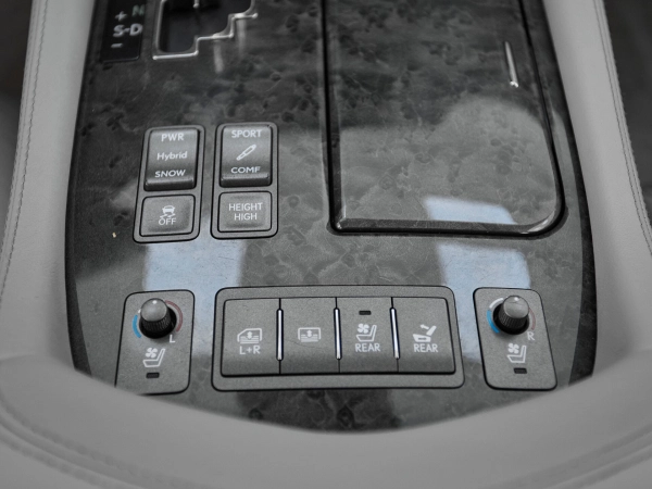 Lexus LS, IV фото №25
