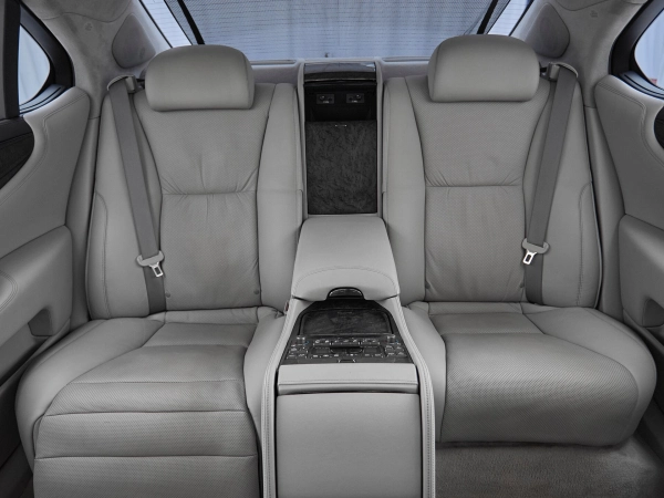 Lexus LS, IV фото №26