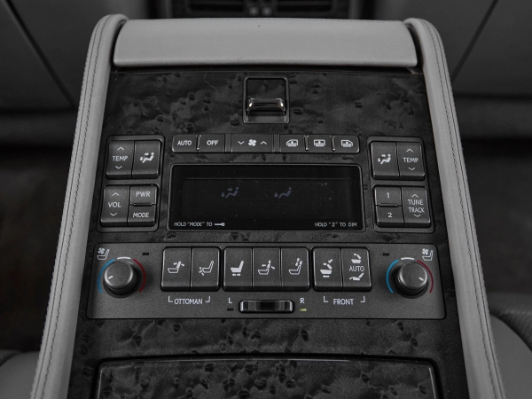 Lexus LS, IV фото №27