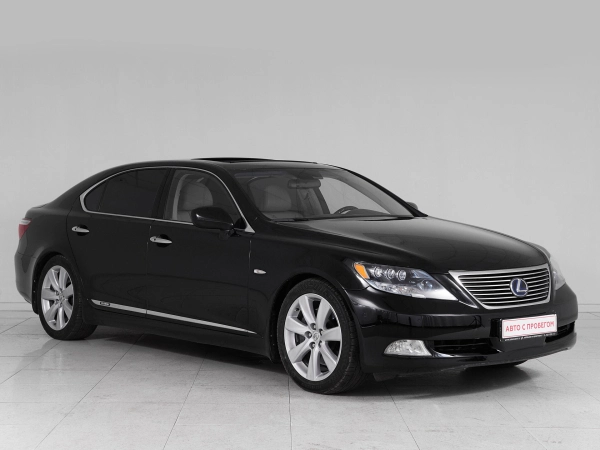 Lexus LS, IV фото №3