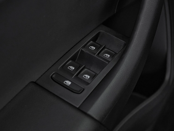 Skoda Rapid, I Рестайлинг фото №11