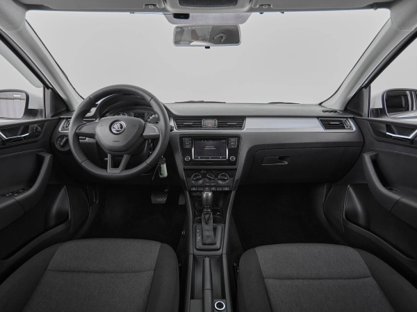 Skoda Rapid, I Рестайлинг фото №8
