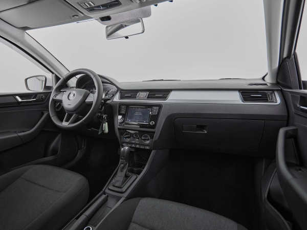 Skoda Rapid, I Рестайлинг фото №9