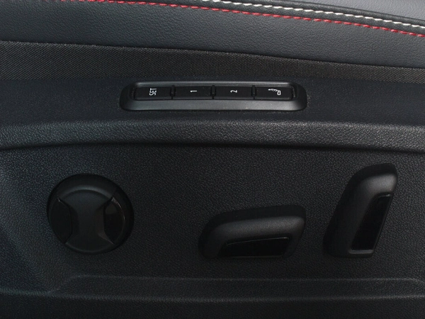 Volkswagen ID.4, I фото №15