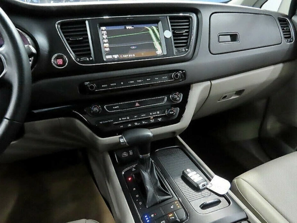 Kia Carnival, III фото №7