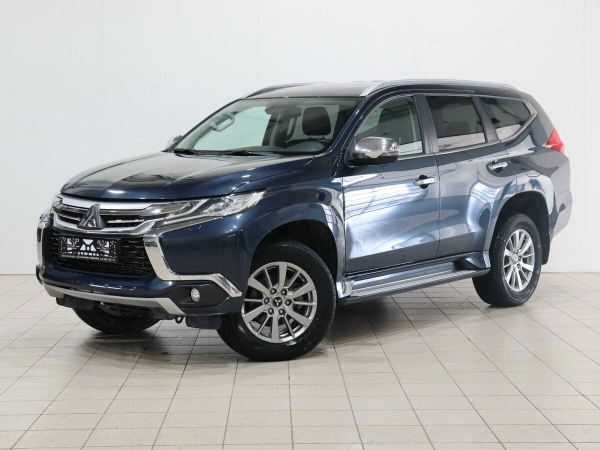 Mitsubishi Pajero Sport, III фото №1