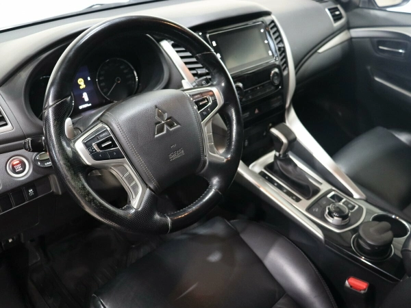 Mitsubishi Pajero Sport, III фото №11