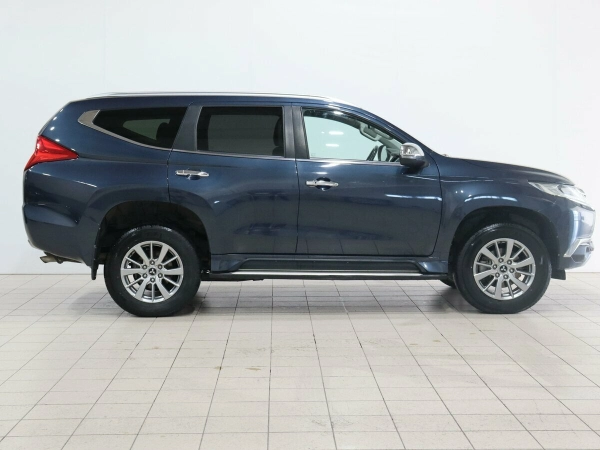 Mitsubishi Pajero Sport, III фото №3