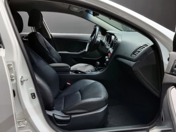 Kia Optima, III Рестайлинг фото №9