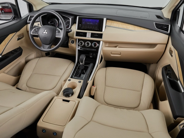 Mitsubishi Xpander, I фото №12