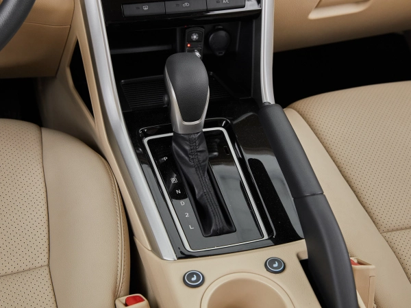 Mitsubishi Xpander, I фото №16