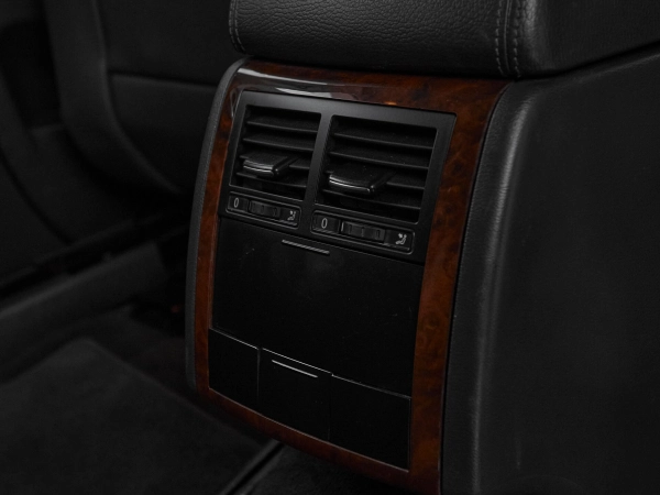 Volkswagen Touareg, I Рестайлинг фото №19