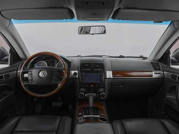 Volkswagen Touareg, I Рестайлинг фото №8