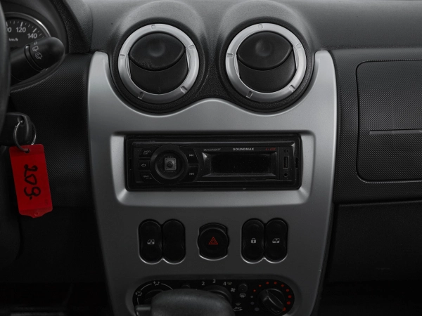 Renault Sandero, I фото №11