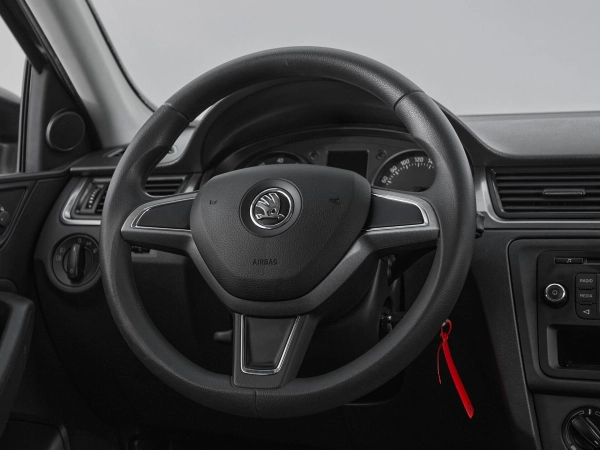 Skoda Rapid, I фото №10