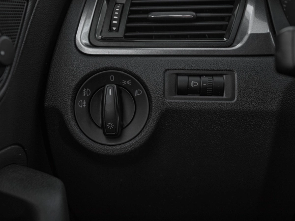 Skoda Rapid, I фото №12
