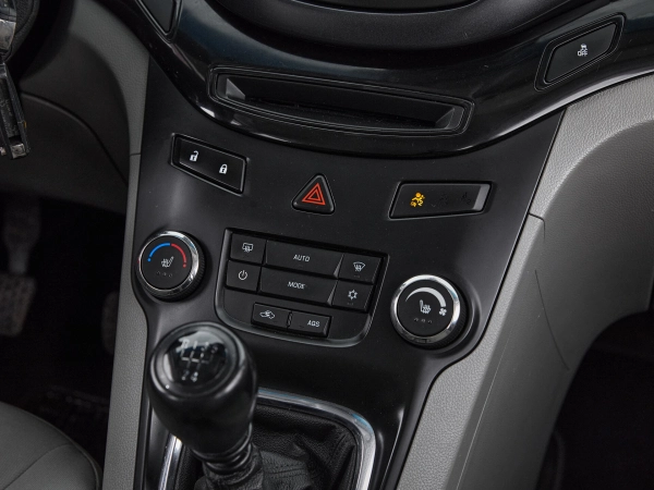 Chevrolet Orlando, I фото №14