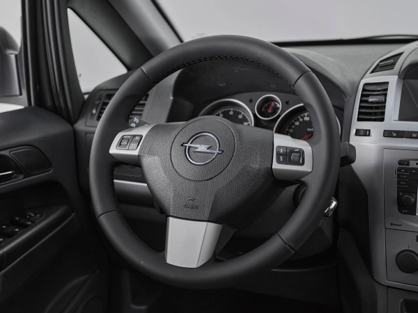 Opel Zafira, B Рестайлинг фото №10