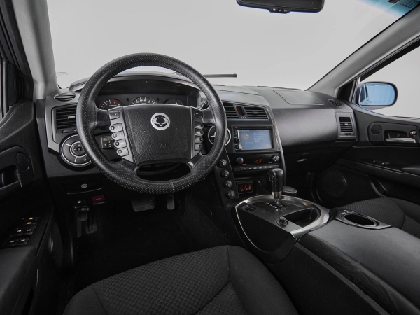 SsangYong Kyron, I Рестайлинг фото №7