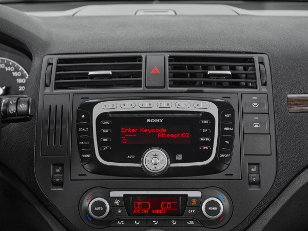 Ford C-MAX, I Рестайлинг фото №15
