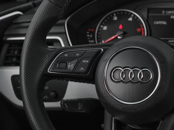 Audi A4, V (B9) фото №11