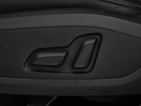 Audi A4, V (B9) фото №16