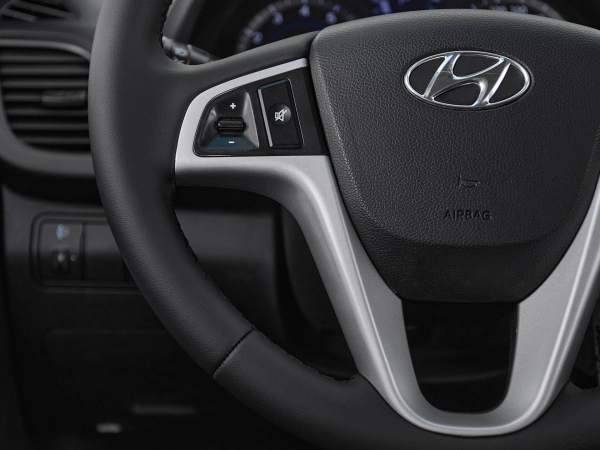 Hyundai Solaris, I фото №11