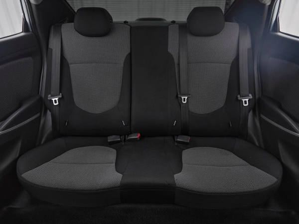 Hyundai Solaris, I фото №16