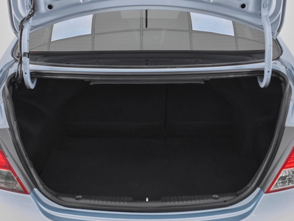 Hyundai Solaris, I фото №17