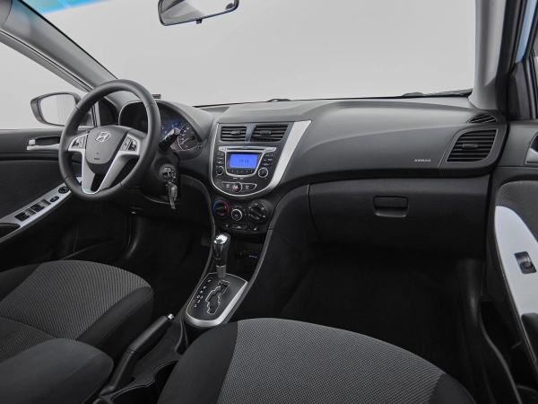 Hyundai Solaris, I фото №9