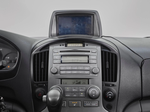 Hyundai Grand Starex, I фото №16