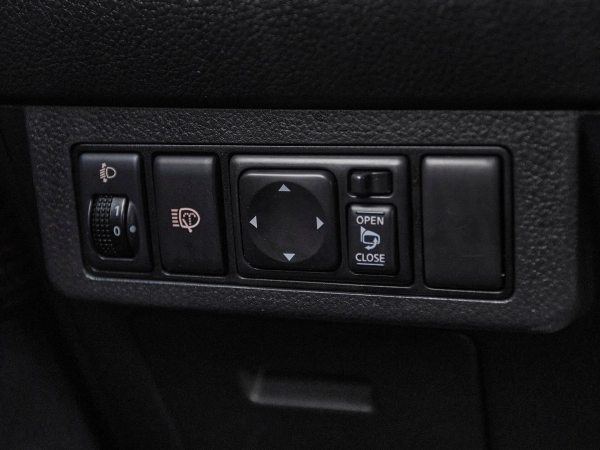 Nissan Tiida, I Рестайлинг фото №14