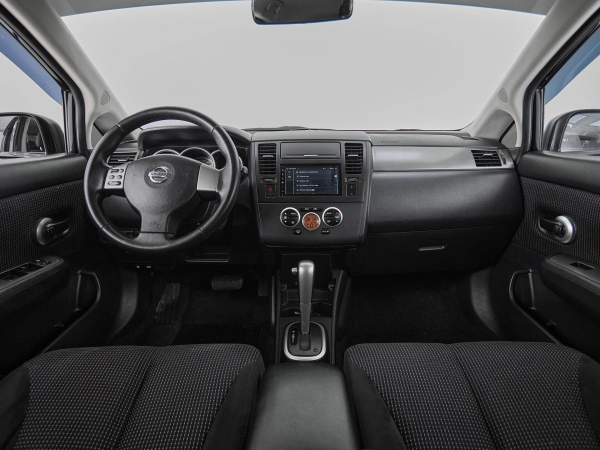 Nissan Tiida, I Рестайлинг фото №8
