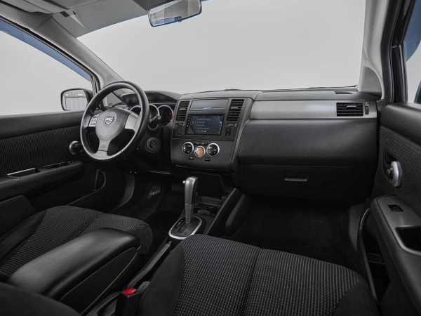 Nissan Tiida, I Рестайлинг фото №9