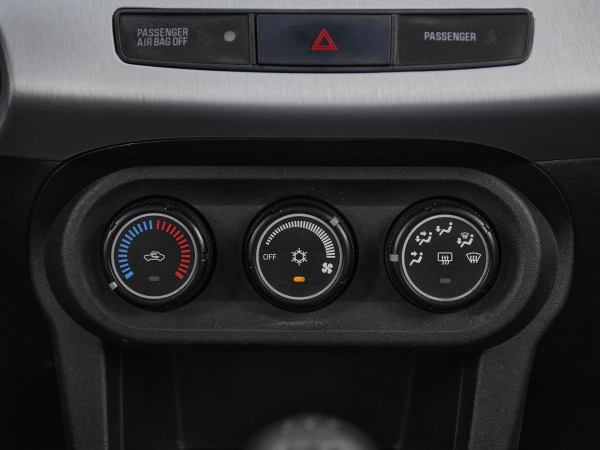 Mitsubishi Lancer, X фото №14