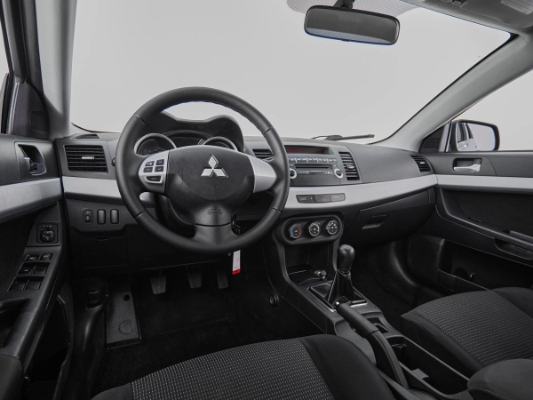 Mitsubishi Lancer, X фото №7
