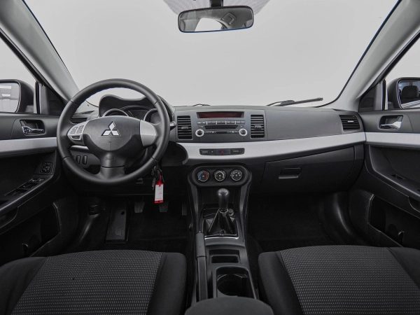 Mitsubishi Lancer, X фото №8