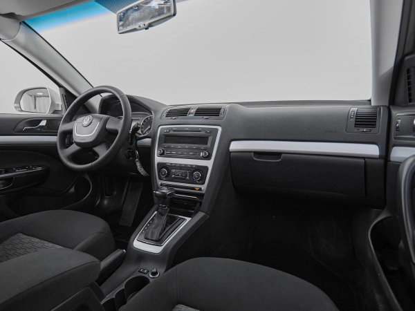 Skoda Octavia, II (A5) Рестайлинг фото №9