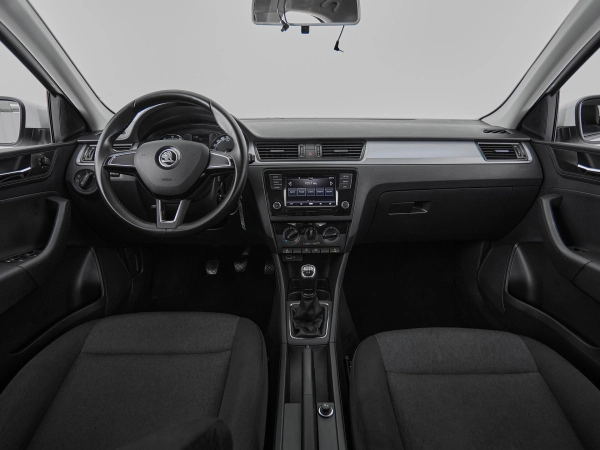 Skoda Rapid, I Рестайлинг фото №8