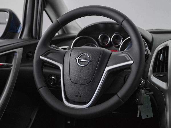 Opel Astra, J фото №10