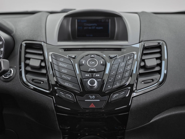 Ford Fiesta, Mk6 Рестайлинг фото №14