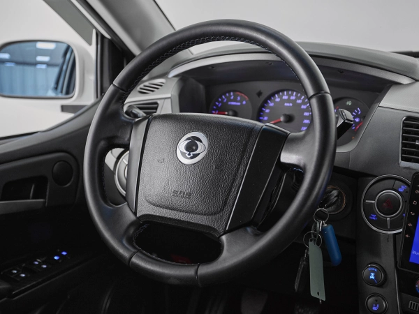 SsangYong Kyron, I Рестайлинг фото №10