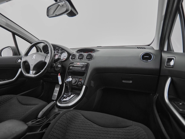Peugeot 308, I Рестайлинг фото №10