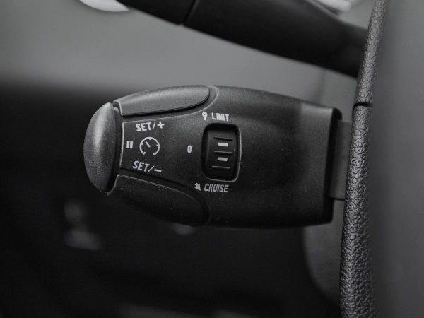 Peugeot 308, I Рестайлинг фото №12