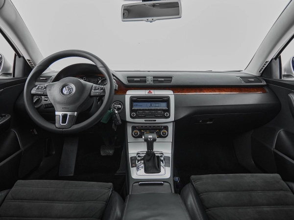 Volkswagen Passat, B6 фото №8