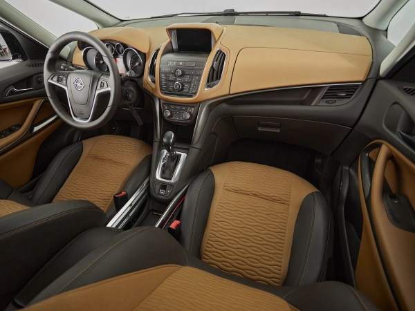 Opel Zafira, C фото №10