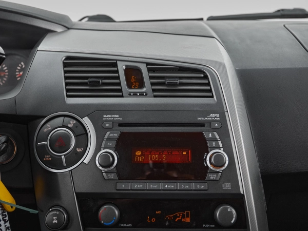 SsangYong Kyron, I Рестайлинг фото №15