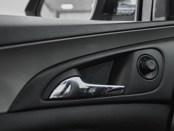 Opel Insignia, I фото №10